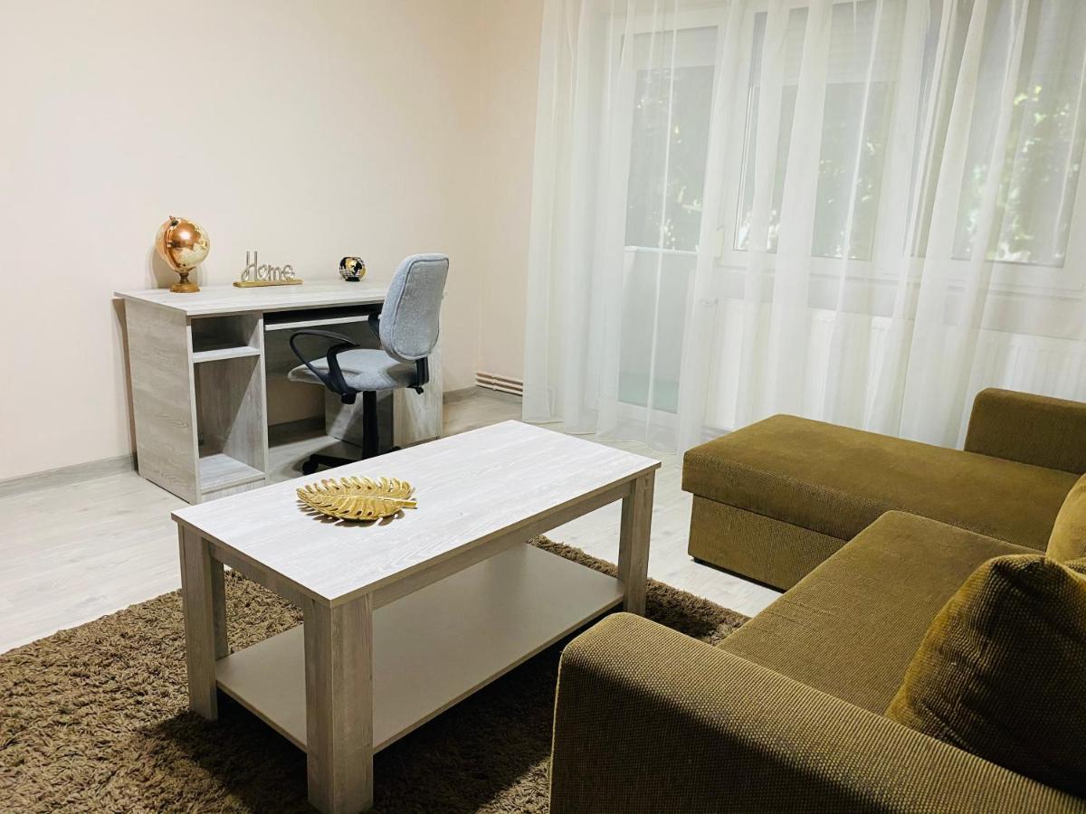 Sellada Apartament - Free Private Parking,Ac,Wi-Fi Carei Exterior foto