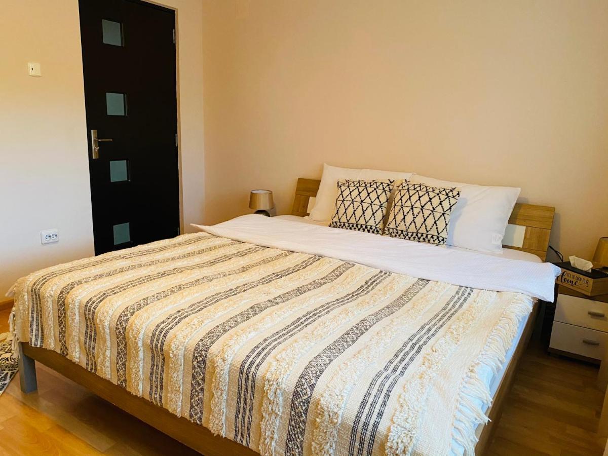 Sellada Apartament - Free Private Parking,Ac,Wi-Fi Carei Exterior foto