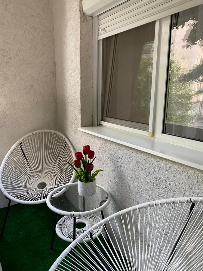 Sellada Apartament - Free Private Parking,Ac,Wi-Fi Carei Exterior foto
